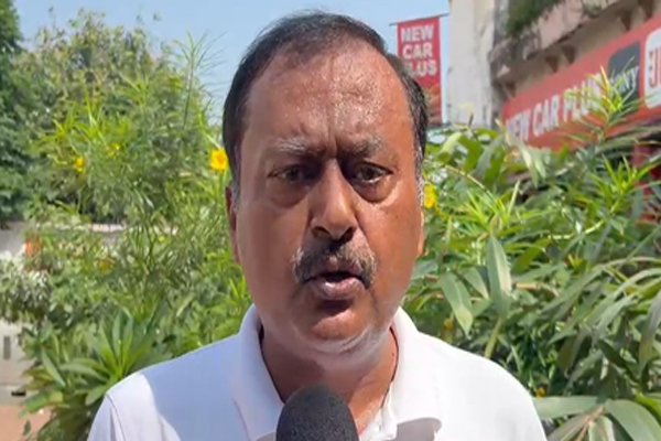 खराब जीएसटी से हुई 40 लाख करोड़ की लूट, सरकार दे जवाब : सुरेंद्र राजपूत