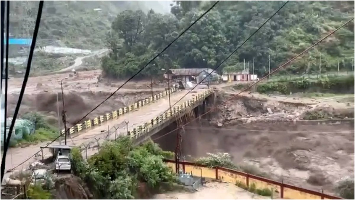 हिमाचल प्रदेश के कुल्लू में फटा बादल, जीवा नाले में आया सैलाब, प्रशासन ने जारी किया अलर्ट