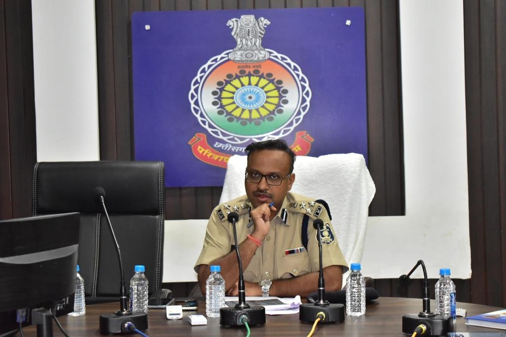 (दुर्ग) पुलिस अधीक्षक गर्ग ने एसीसीयू एवं सायबर सेल के अधिकारी कर्मचारी की ली बैठक