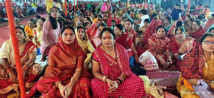 (धमतरी) श्रीमद् भागवत महापुराण में कथा रसपान करने पहुंची पूर्व विधायक रंजना साहू, व्यासपीठ का लिए आशीर्वाद