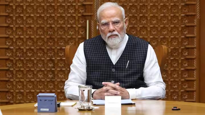 अहमदाबाद विमान हादसे पर आया पीएम नरेंद्र मोदी और राहुल गांधी का बयान