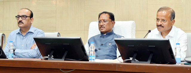 (रायपुर) मुख्यमंत्री ने विभागीय सचिवों और विभागाध्यक्षों की बैठक में ई-ऑफि स प्रणाली की तारीफ की