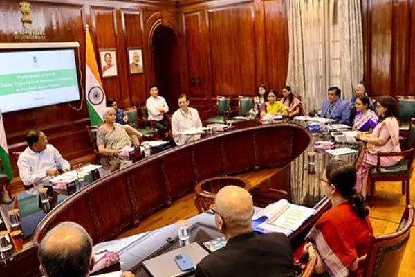 सार्वजनिक क्षेत्र की सामान्य बीमा कंपनियों ने वित्त वर्ष 2025 में 1.06 लाख करोड़ रुपए का प्रीमियम किया इक_ा