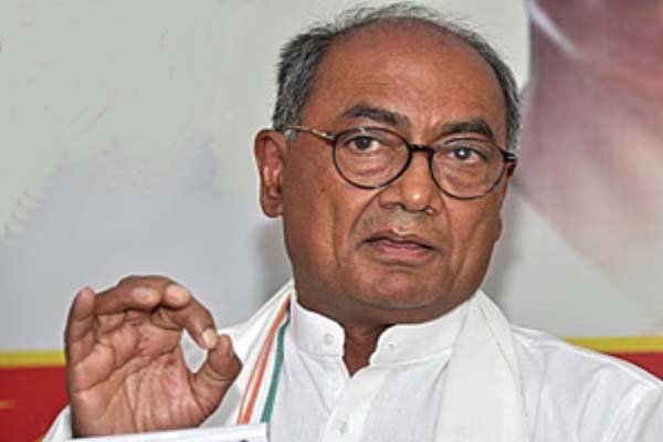 मध्य प्रदेश उपचुनाव : भाजपा उम्मीदवार का पुराना वीडियो शेयर करने के लिए दिग्विजय सिंह समेत तीन कांग्रेस नेताओं के खिलाफ मामला दर्ज