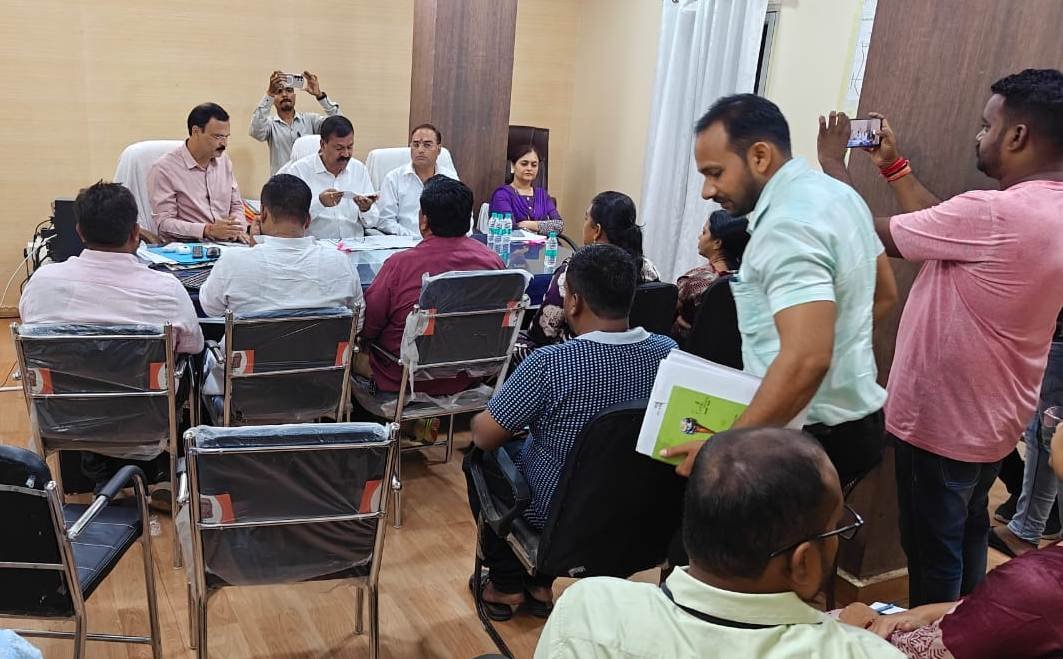 (रायपुर) सभी मुक्ति धाम परिसरों में शीघ्र समुचित प्रकाश व्यवस्था कायम करने दिए निर्देश