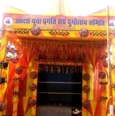  (रायपुर) देवी मंदिरों के साथ चौक-चौराहों में भव्य पंडालें तैयार