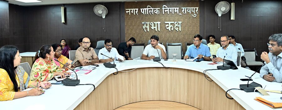 (रायपुर) मुख्यमंत्री जनदर्शन में मिले आवेदनों का तत्काल निराकरण करे अधिकारी- निगम आयुक्त
