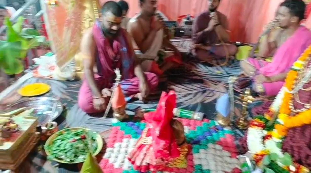 (भिलाई) इस्पात नगर भिलाई के महामृत्युंजय धाम में तीन दिवसीय महारुद्राभिषेक शुरू