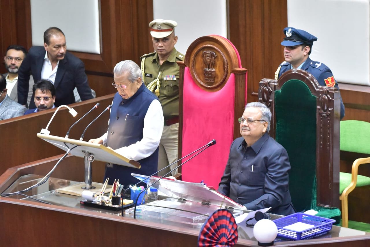 (रायपुर) सरकार विभिन्न वायदों को पूरा करने की दिशा में समुचित कदम उठाएगी : विष्व भूषण हरिचंदन