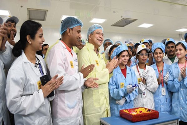इलेक्ट्रॉनिक्स मैन्युफैक्चरिंग इकोसिस्टम ने 10 वर्षों में 25 लाख नौकरियां पैदा कीं : अश्विनी वैष्णव 