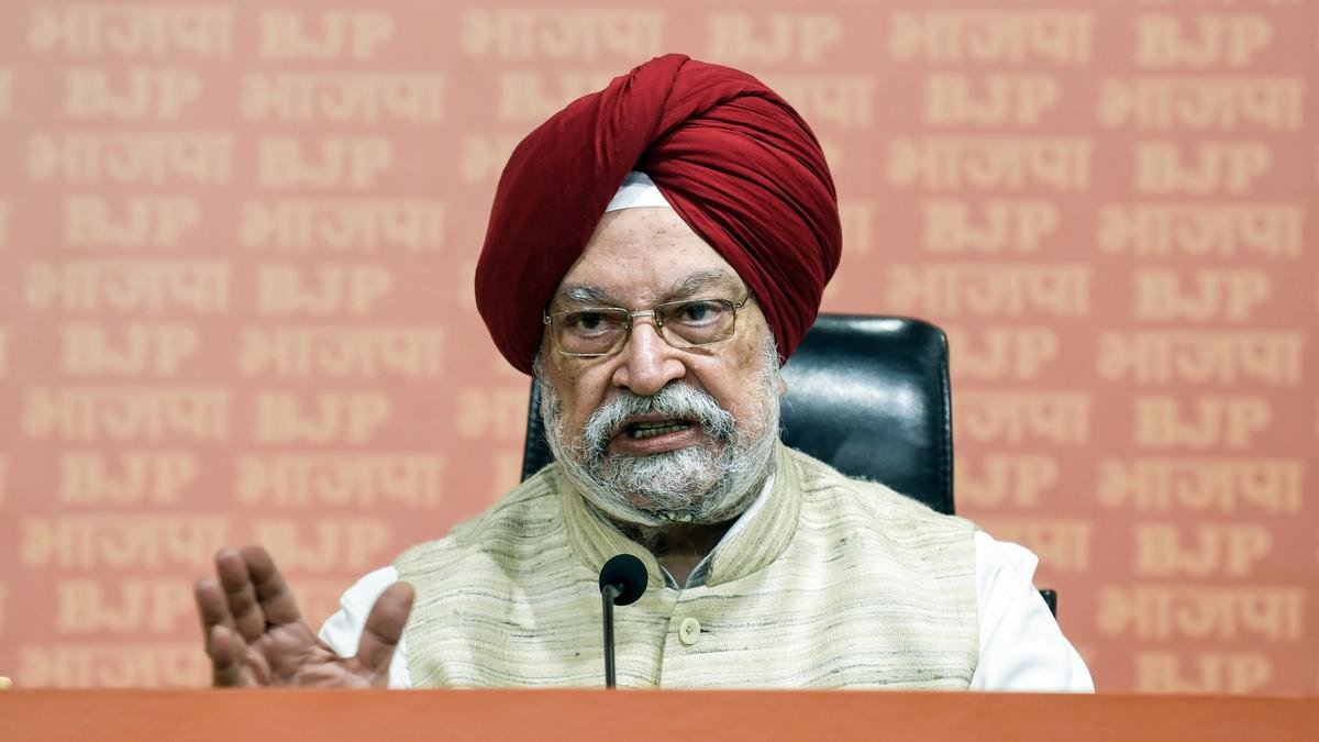 ﻿मोदी सरकार ने देश में तेल और गैस खोज बढ़ाने एक मिलियन स्क्वायर किमी बेसिन खोला: हरदीप पुरी