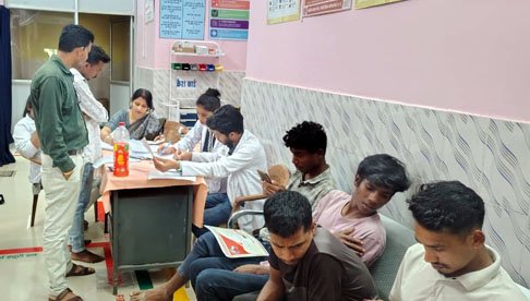 (कोण्डागांव) प्राथमिक स्वास्थ्य केन्द्र बम्हनी में रक्त दान शिविर का हुआ आयोजन