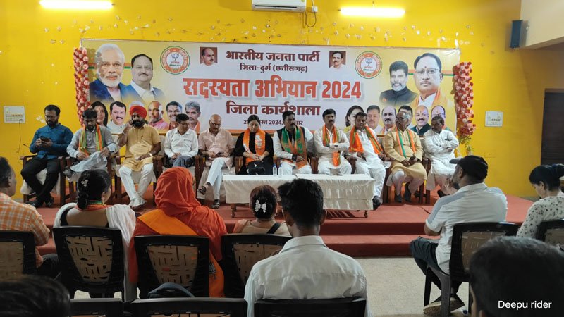 (दुर्ग-रायपुर) सेवा पखवाड़ा का उद्देश्य राजनीति नहीं जन सेवा है - फैसल सिद्दीकी 