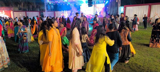 (जगदलपुर) बदली गरबा की संस्कृति, अब मां की आराधना कम दिखावा ज्यादा