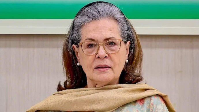 सोनिया गांधी की तबीयत में हो रहा सुधार, डॉक्टरों ने शुरू किया स्पेशल डायट प्लान 