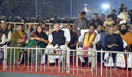 (राजनांदगांव) मुख्यमंत्री एवं विधानसभा अध्यक्ष ने कैलाश खेर राजनांदगांव कार्यक्रम में शिरकत की