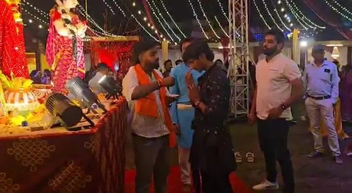 (जगदलपुर) गरबा कार्यक्रम में मुस्लिम युवक की एंट्री पर विवाद, हिंदू संगठन ने कराया जयकारा*