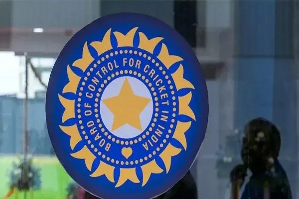 कमाई के मामले में बीसीसीआई ने तोड़े सारे रिकॉर्ड, पांच साल में कमाए 14, 627 करोड़ रुपये