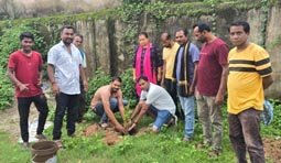  (जशपुर) सहकारी समिति कुनकुरी, नारायणपुर, मनोरा, और आस्ता में किया गया पौधरोपण