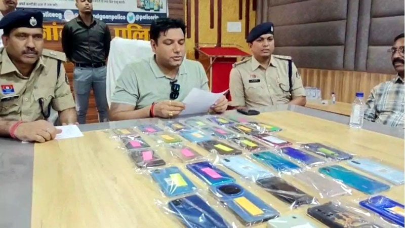 (राजनांदागंव) पुलिस ने 89 नग गुम मोबाइल ढूंढ कर मोबाईल धारको को लौटाया