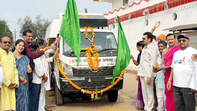 (जगदलपुर) शहर की सफाई में नया आयाम, नई रोड स्वीपिंग मशीन का शुभारंभ