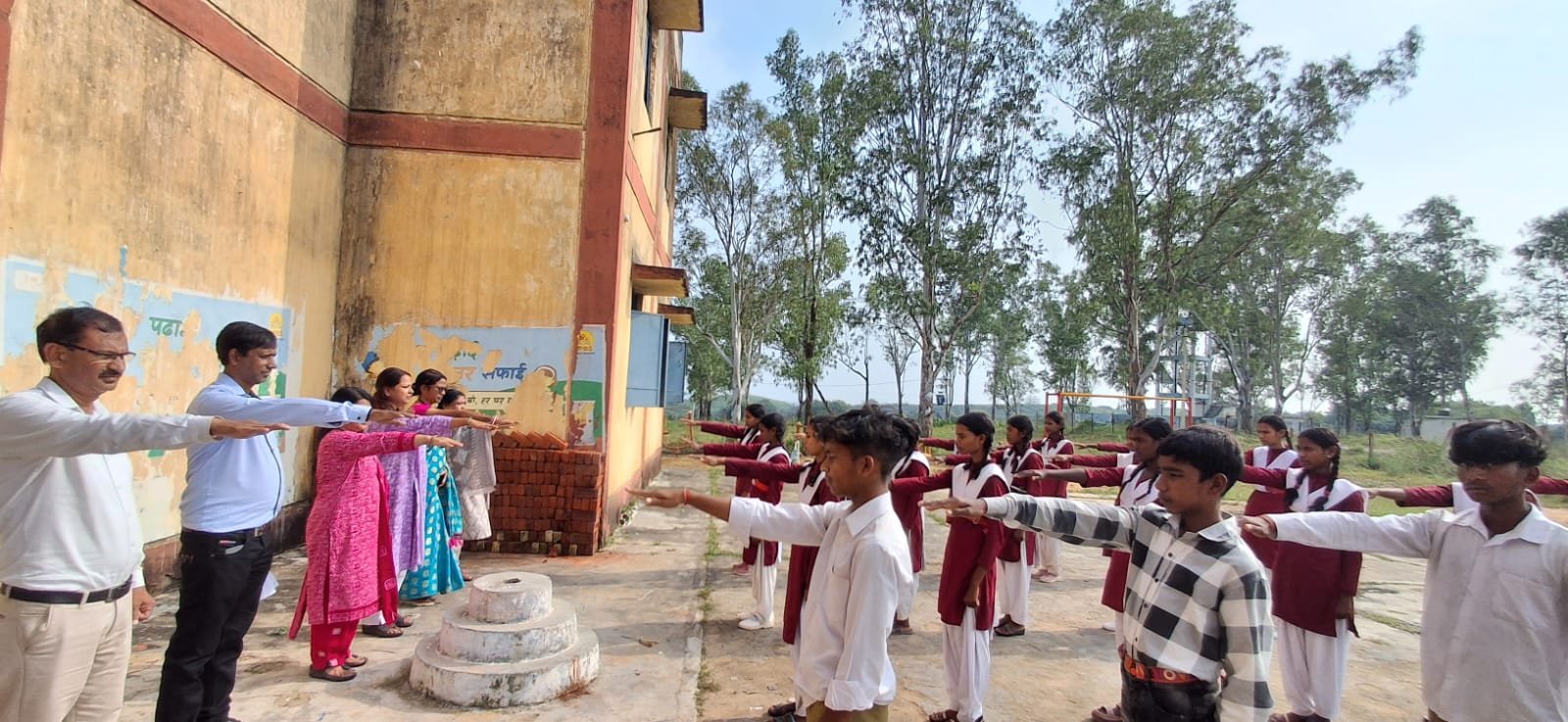 (चिरमिरी )विज्ञान अनुसंधान यात्रा  - एक नयीपहल