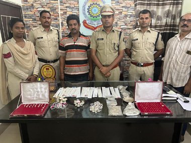 (कोरबा) मानिकपुर पुलिस ने छापामार कारवाई के दौरान जप्त किया 3 लाख का सोना-चांदी