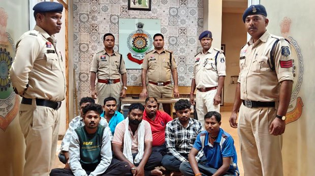 (दुर्ग) सार्वजिनक स्थान पर शराब पीने वाले पांच लोगों पर कार्यवाही