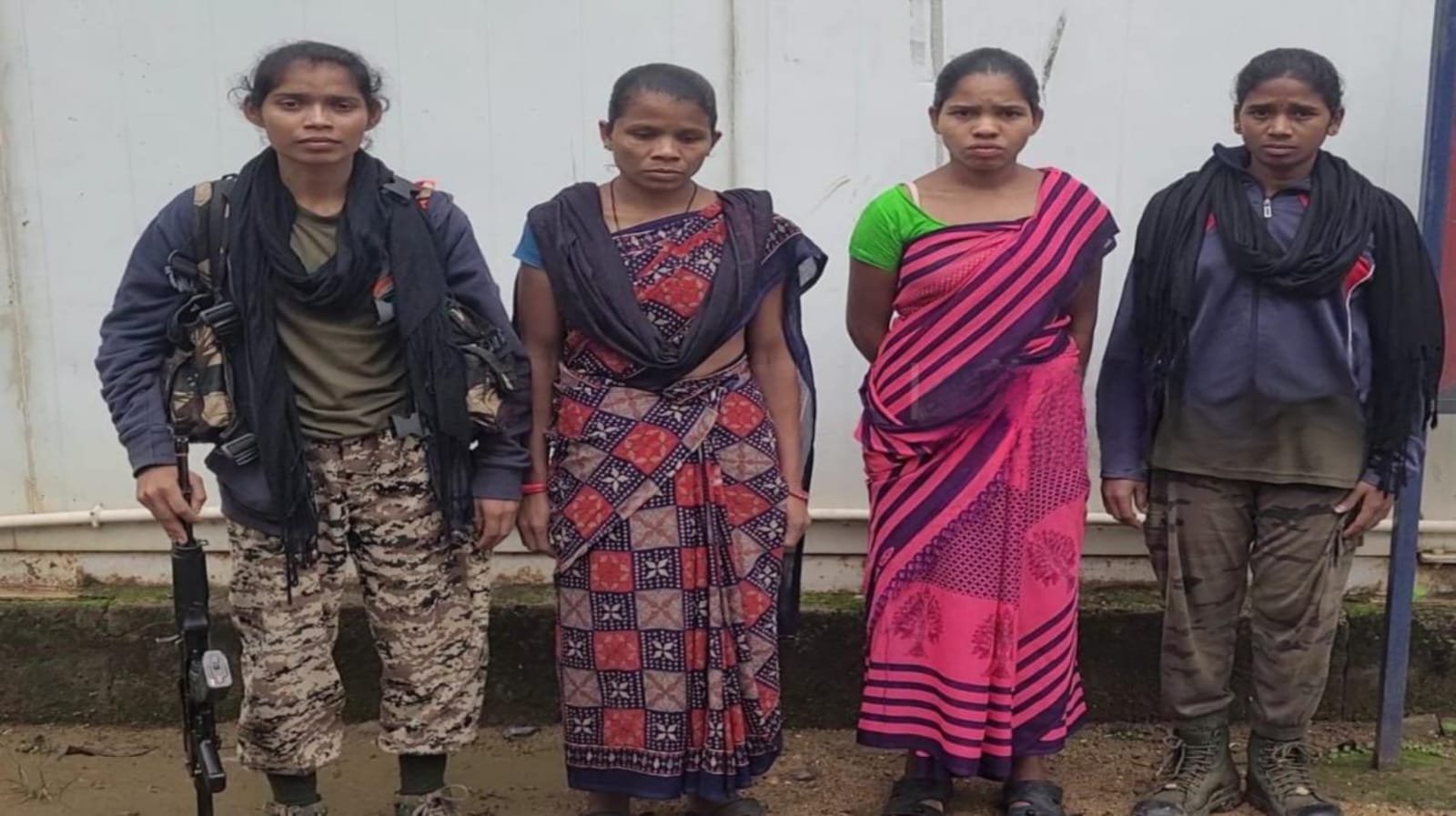 (नारायणपुर) दो महिला नक्सली गिरफ्तार, हथियार और विस्फोटक बरामद