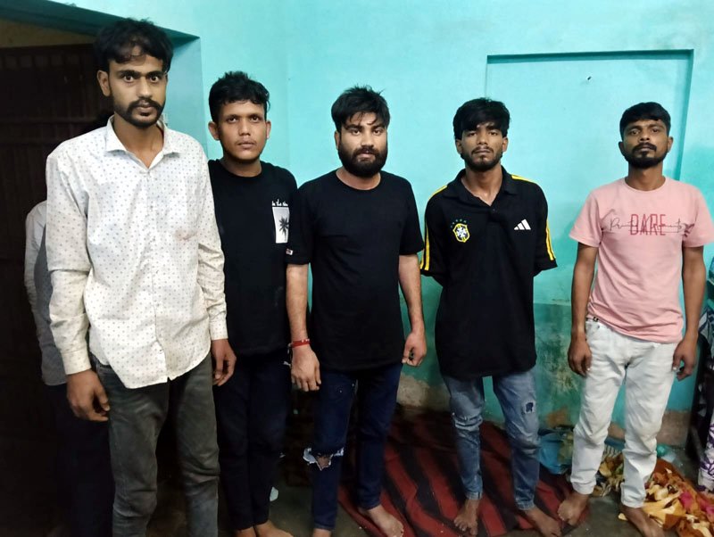 (रायपुर) पुरानी रंजिश पर एक-दूसरे पर जानलेवा हमला,5 गिरफ्तार