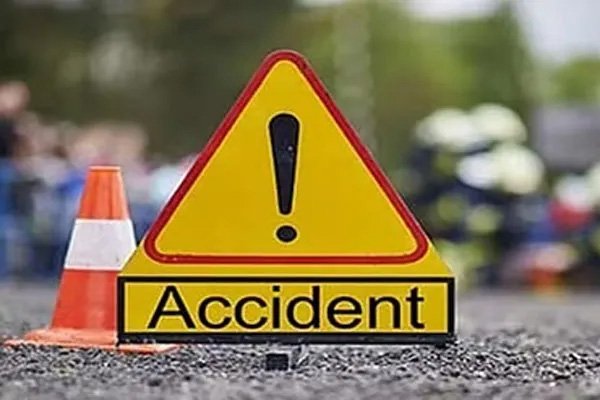 उत्तर प्रदेश : फतेहपुर में भीषण सड़क हादसा, चार की मौत, पांच घायल