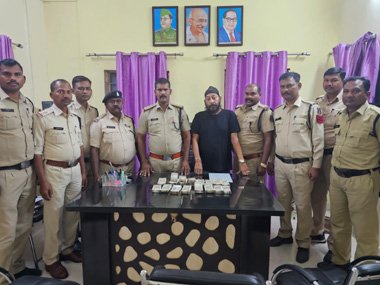 (कोरबा) बांगो पुलिस ने चेंकिग के दौरान आठ लाख नगदी रकम जब्त किए