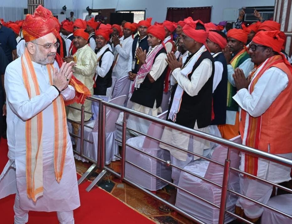 (रायपुर) मुरिया दरबार में शामिल हुए केंद्रीय गृह मंत्री अमित शाह, मांझी-चालकी से किया सीधा संवाद