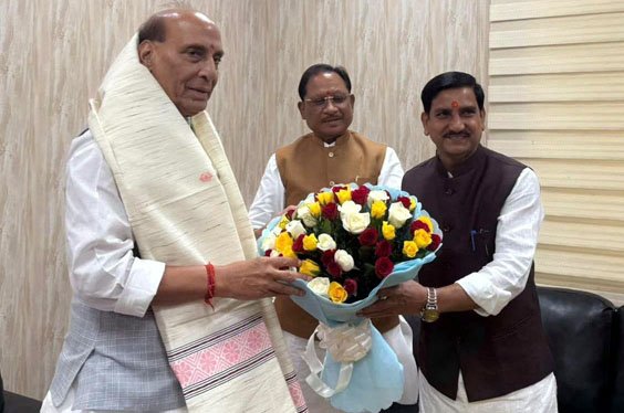 (नईदिल्ली/रायपुर) मुख्यमंत्री विष्णुदेव साय ने रक्षा मंत्री राजनाथ सिंह से की मुलाकात