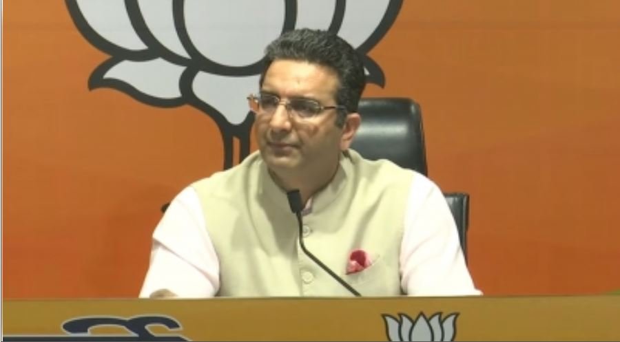 भाजपा ने प्रियंका गांधी वाड्रा के हलफनामे पर उठाया सवाल, कांग्रेस पर खड़गे के अपमान का भी लगाया आरोप