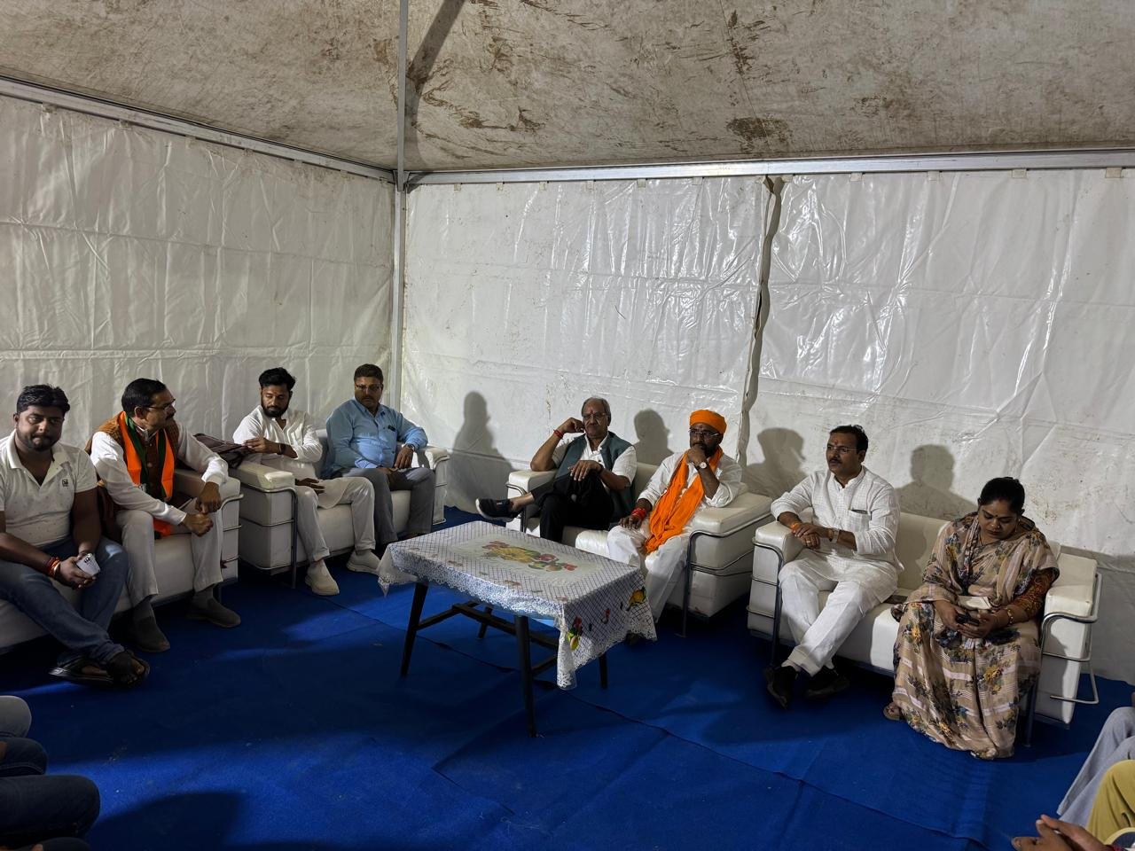 (लालगज) लालगंज में सांसद बृजमोहन अग्रवाल ने चुनावी बैठक ली, संगठन की मजबूती पर दिया जोर