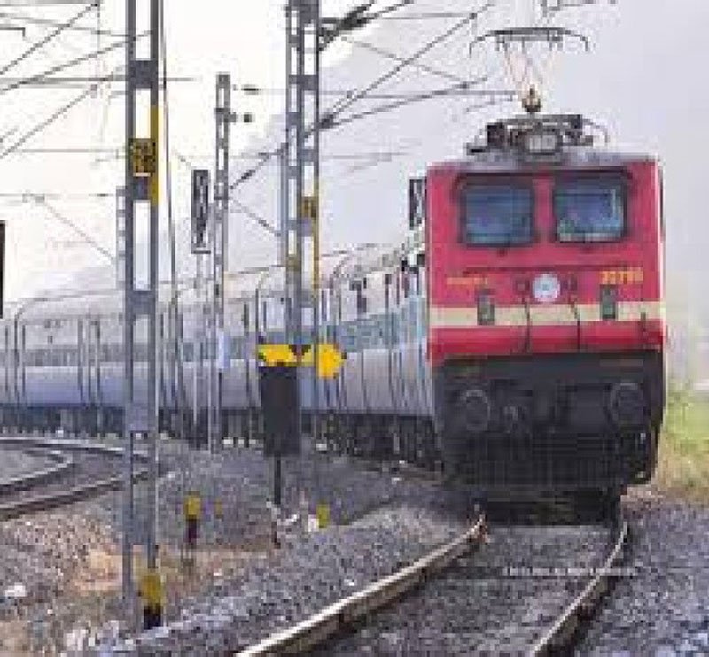 (रायपुर) चक्रवाती तूफान डाना के कारण 9 ट्रेनों को किया गया रद्द