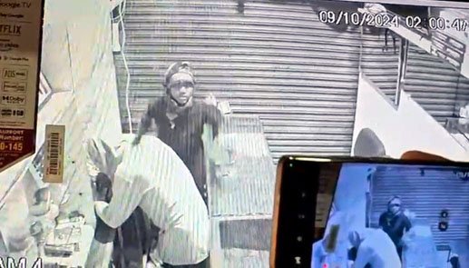 (खैरागढ़) छुईखदान में फिल्मी स्टाइल में ज्वेलरी शॉप से लाखों की चोरी