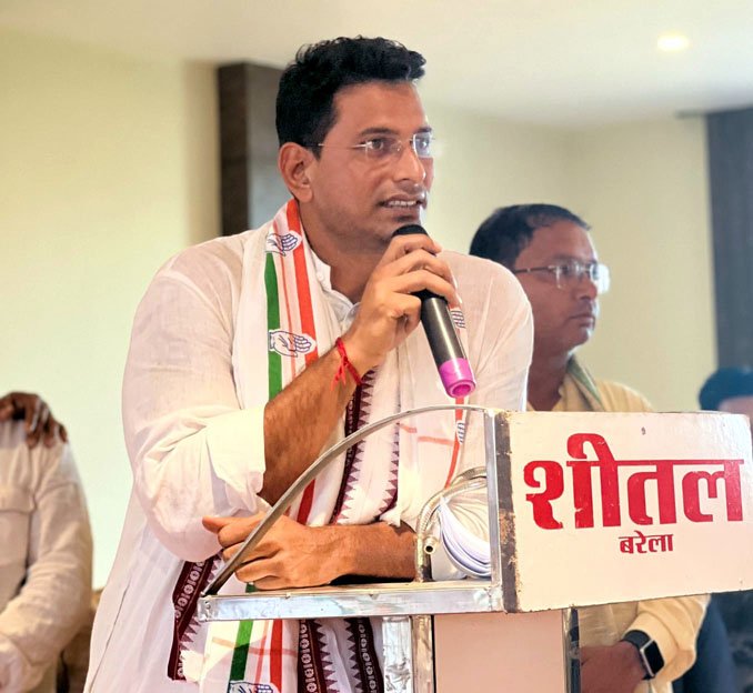 (भिलाई) व्यापमं और पीएससी की परीक्षाओं में त्रुटिपूर्ण प्रश्न पत्रों पर उठे सवाल, विधायक देवेंद्र यादव ने राज्यपाल से की शिकायत