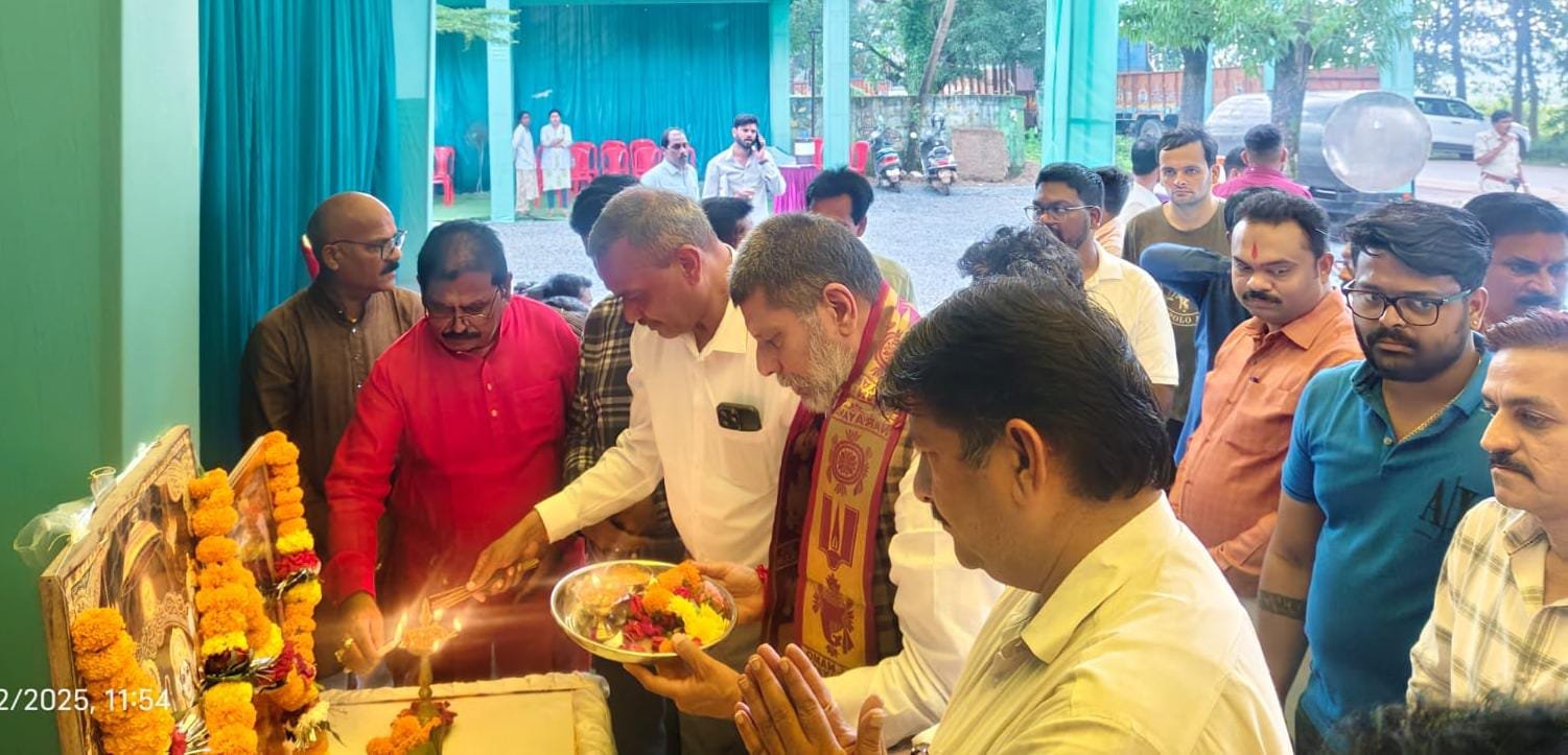  (जगदलपुर) विधायक  किरण देव ने नवरात्रि के अवसर पर पदयात्री सेवा केंद्रों का उद्घाटन किया