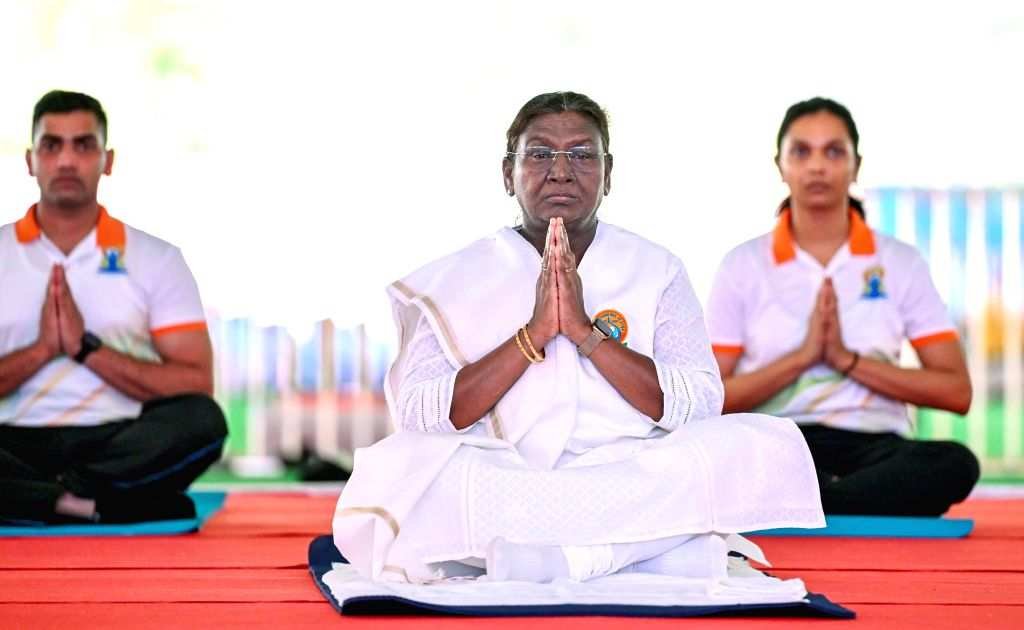 योग की शिक्षा किसी संप्रदाय या पंथ से जुड़ी नहीं