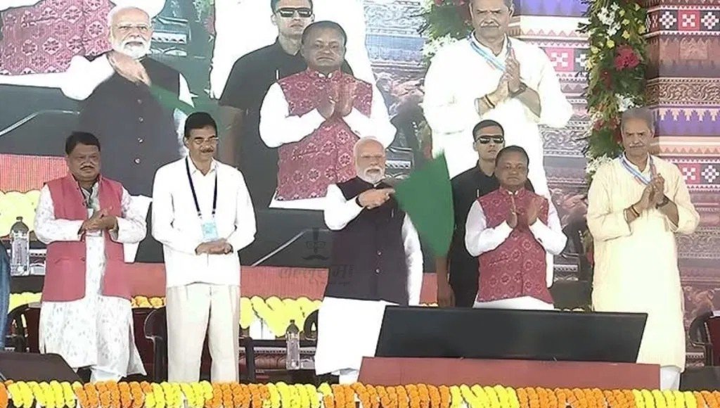 (रायपुर) उधना-ब्रह्मपुर के बीच चली राज्य की पहली नॉन-एसी अमृत भारत एक्सप्रेस, 5 अक्टूबर से नियमित सेवा
