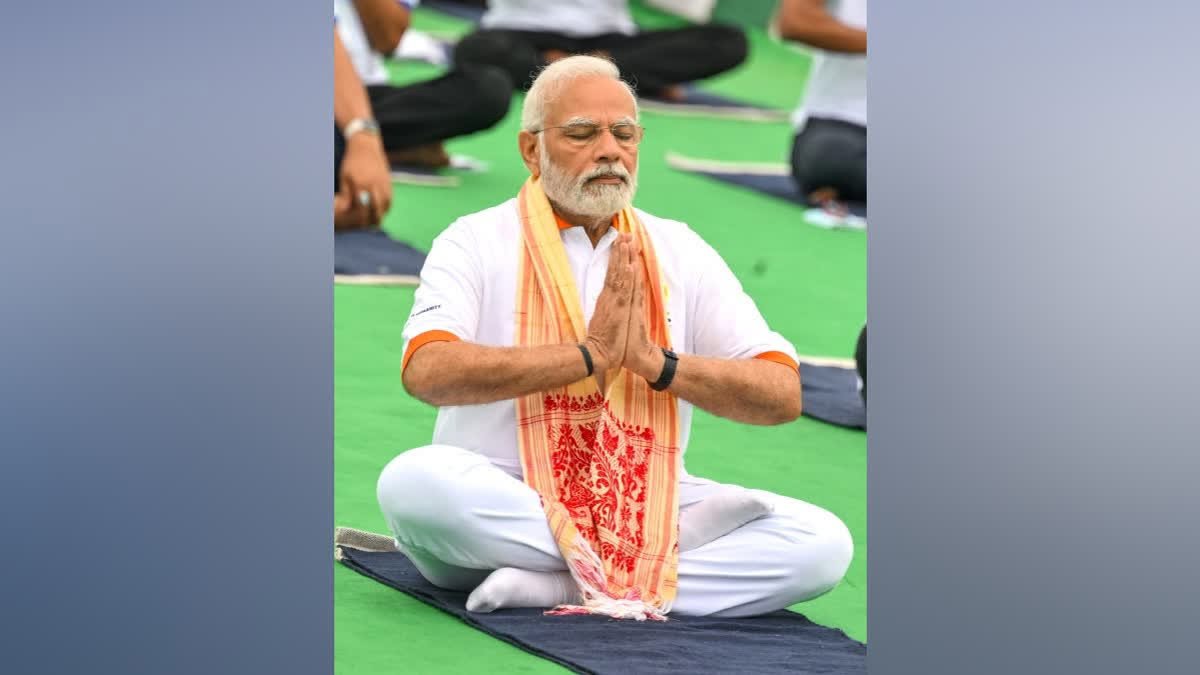 पीएम मोदी के संग रिकॉर्ड पांच लाख लोग करेंगे योगासन