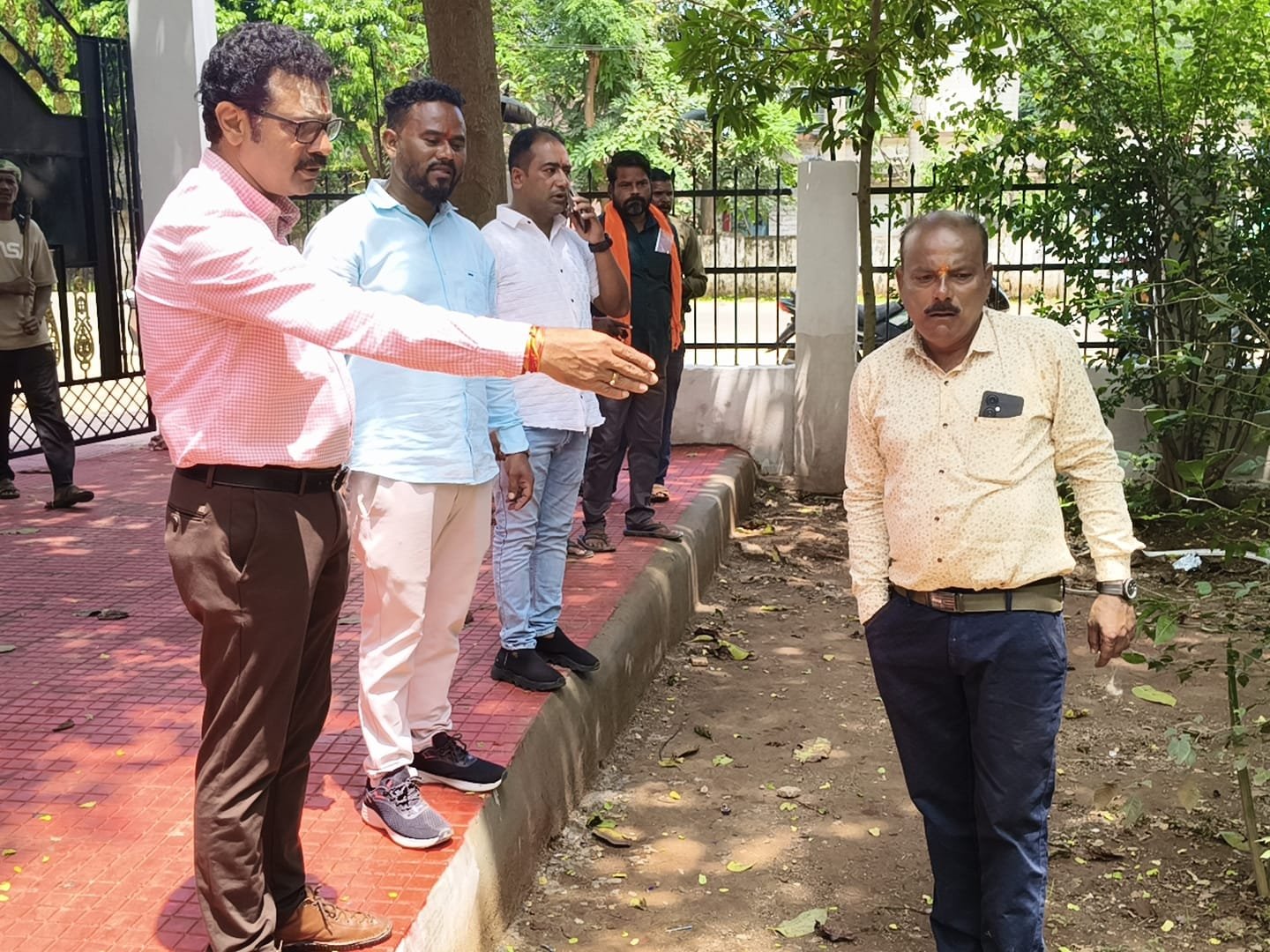 (जगदलपुर) महापौर संजय पाण्डे ने काछनगुड़ी स्थल का लिया जायजा