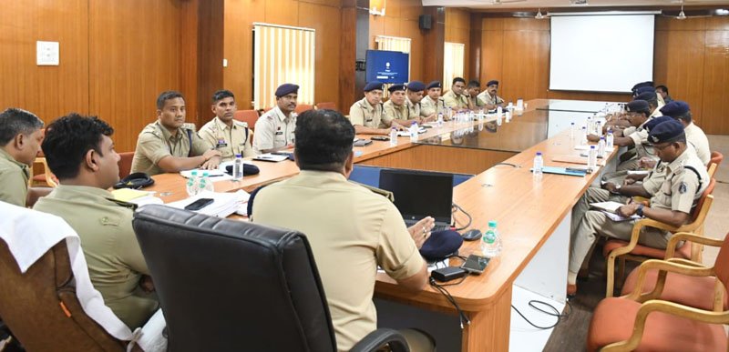 (राजनांदगांव) पुलिस अधिक्षक ने क्राईम मिटिंग में की लंबित मामलों की समीक्षा
