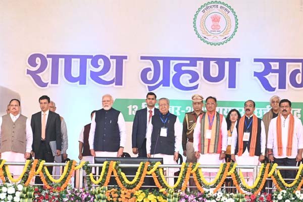 (रायपुर) प्रधानमंत्री नरेन्द्र मोदी की गरिमामय उपस्थिति में विष्णु देव साय ने ली छत्तीसगढ़ के मुख्यमंत्री के पद एवं गोपनीयता की शपथ