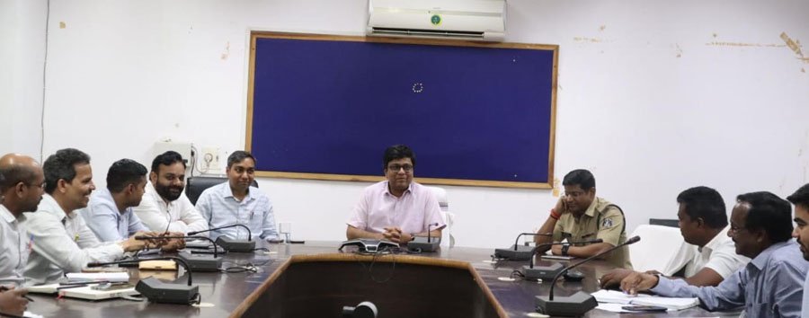 (जशपुर) सरगुजा विकास प्राधिकरण की बैठक के लिए संपर्क अधिकारियों को कलेक्टर ने दिए आवश्यक निर्देश
