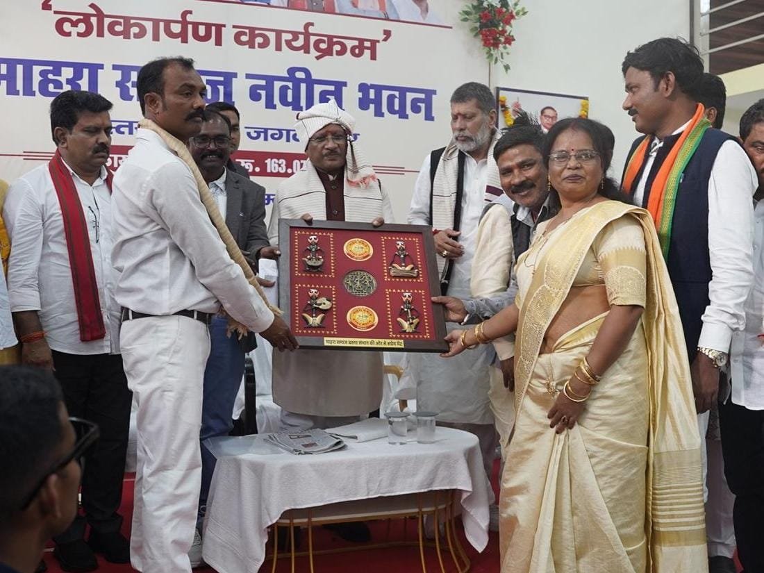 (रायपुर) मुख्यमंत्री विष्णुदेव साय ने किया माहरा समाज के नवनिर्मित सामाजिक भवन का लोकार्पण: एक करोड़ 63 लाख रुपए की लागत से बना सामाजिक भवन