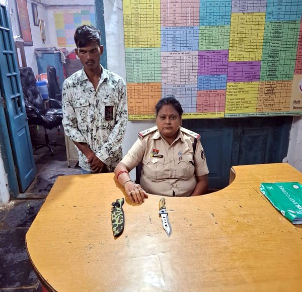 (बिलासपुर) सिम्स अस्पताल के सामने धारदार चाकू लहराकर लोगों को डराने वाला युवक गिरफ्तार