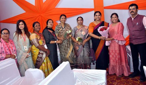 (जगदलपुर) स्वदेशी मेले में हुई संगोष्ठी, समाज में महिला की भूमिका, आत्मनिर्भरता और स्वदेशी चेतना पर हुई चर्चा